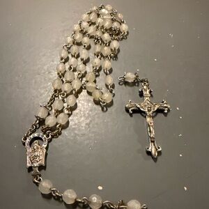 Vintage Beautiful White Bead Rosary Necklace. Needs Repaired. 3 Total Pieces.